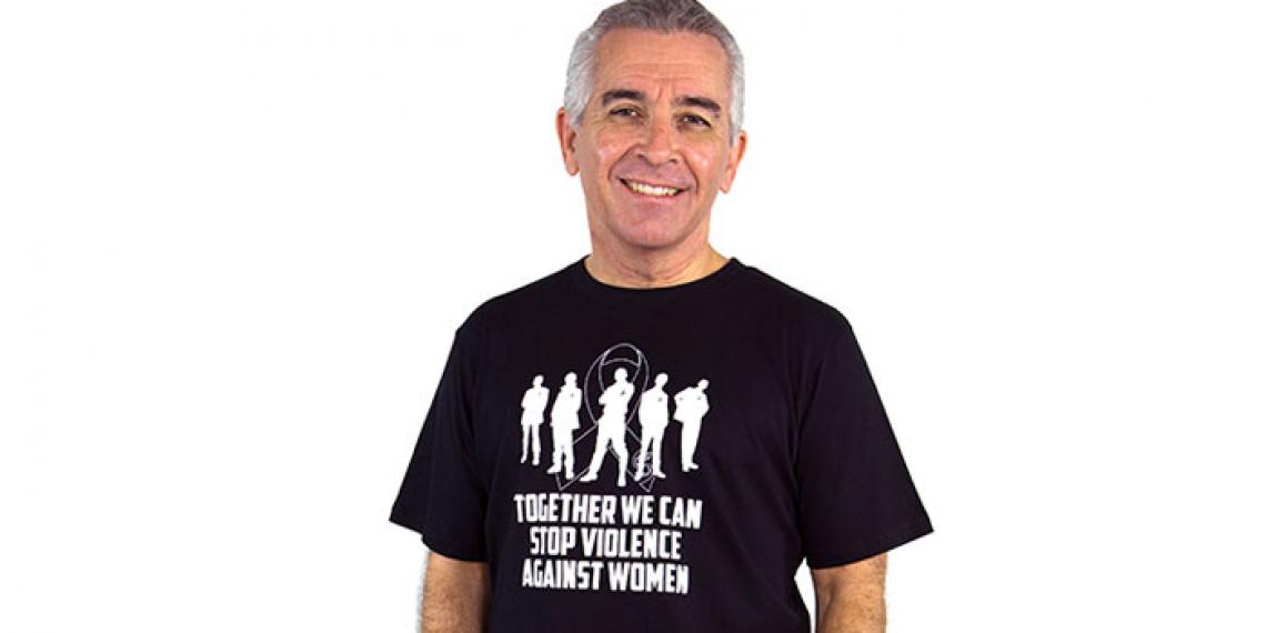 a Say no to violence campaign T shirt